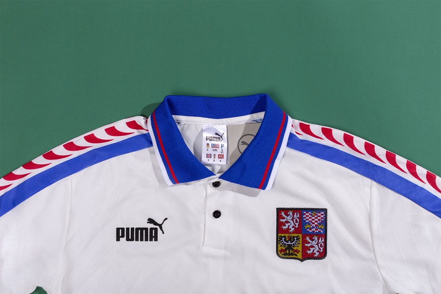 Retro Czech Republic Away Jersey 1996 - Image 6