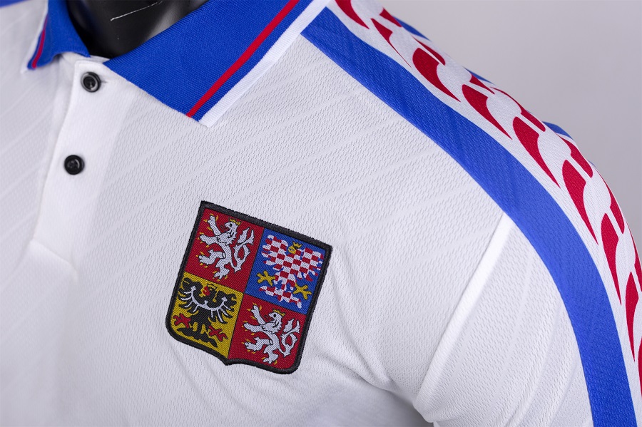 Retro Czech Republic Away Jersey 1996 - Image 7