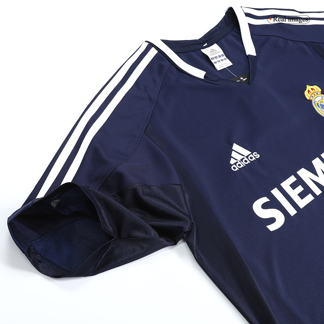 Retro Real Madrid Away Jersey 2004/05 - Image 13