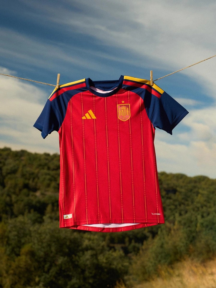 Spain Home Match Long Sleeve Jersey Player Version World Cup 2026 Spain Home Match Long Sleeve Jersey Player Version World Cup 2026