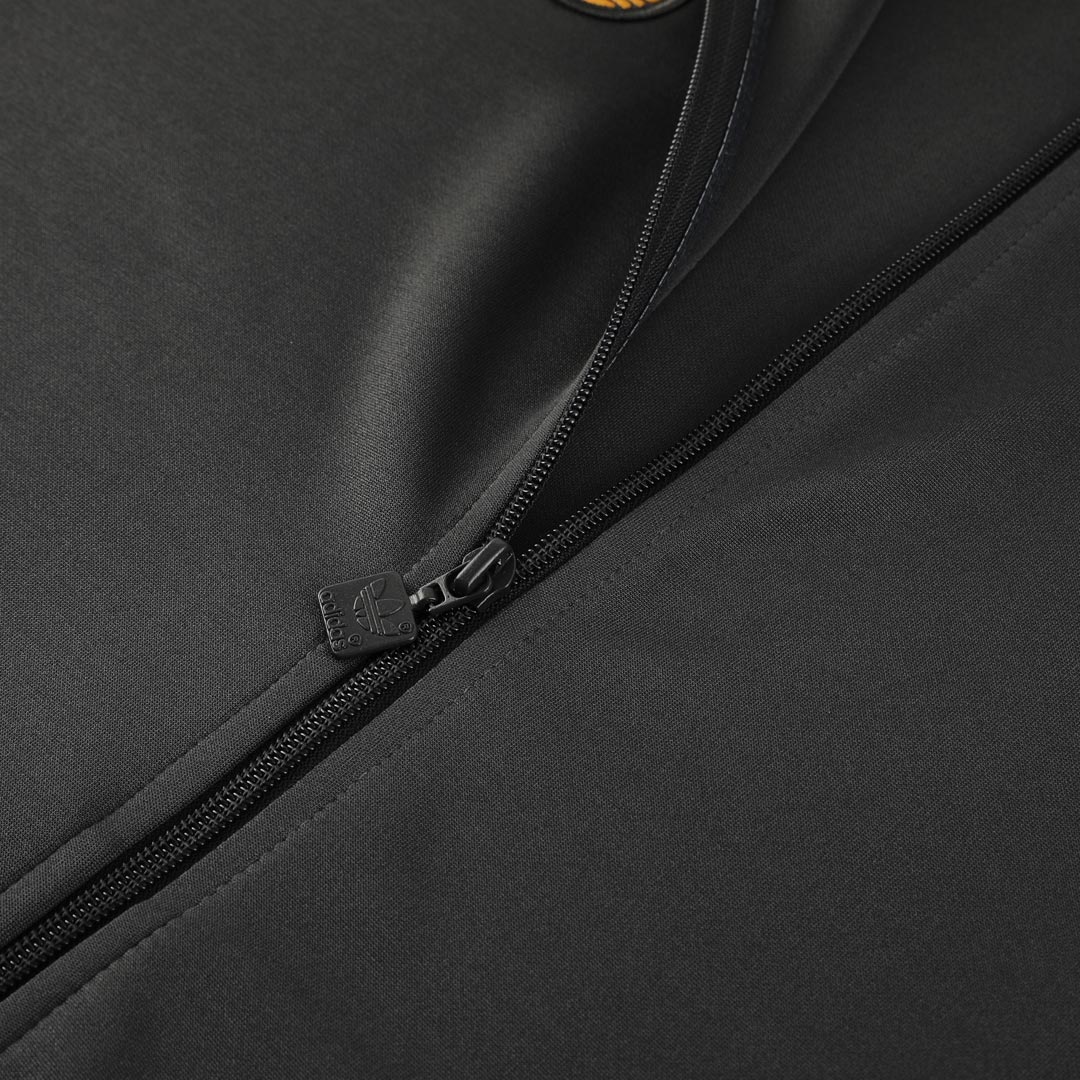 Manchester United Training Tracksuit Kit(Jacket+Pants) Black 2025/26 Manchester United Training Tracksuit Kit(Jacket+Pants) Black 2025/26